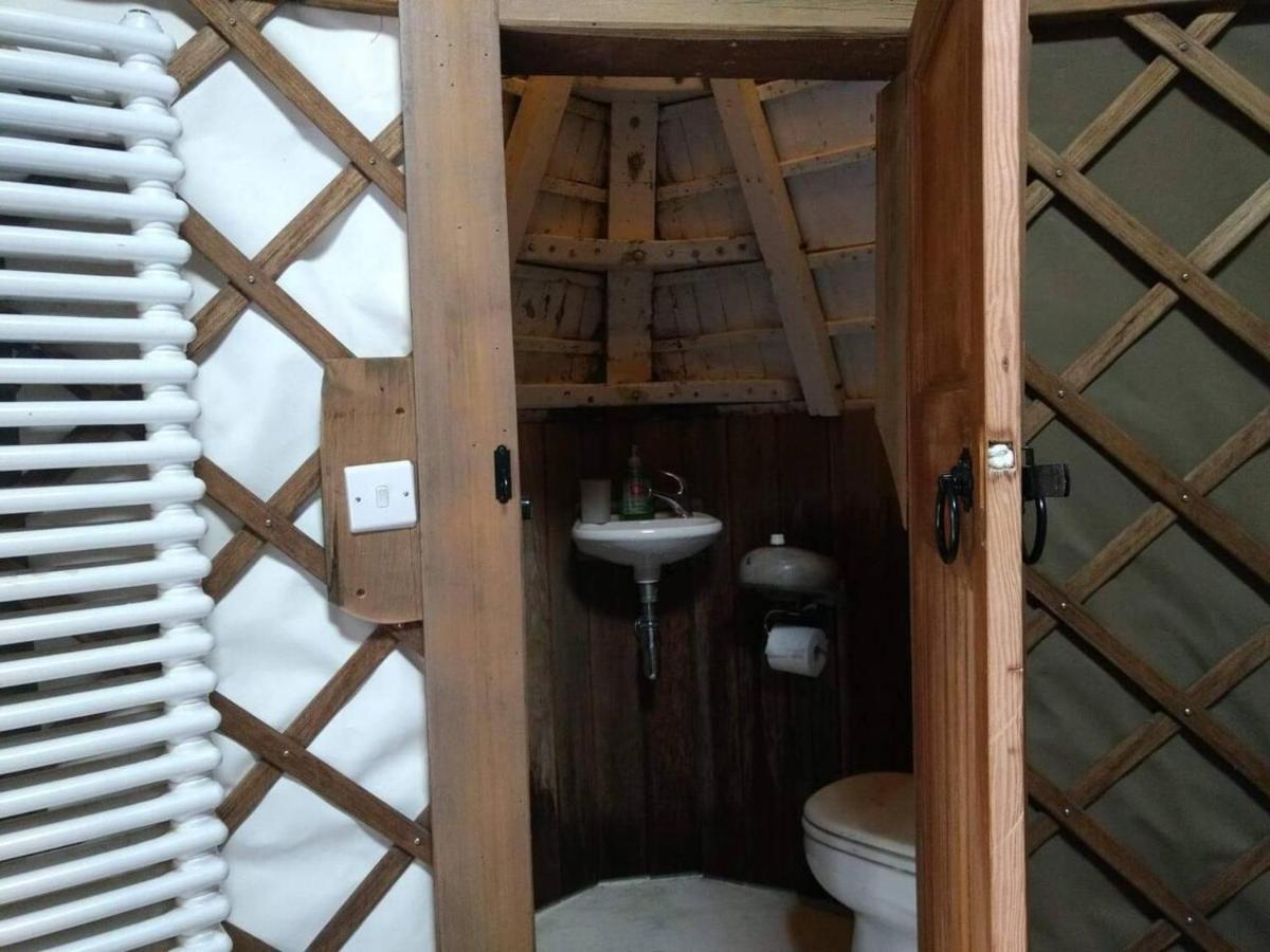Вілла Bembridge Harbour Yurt - Log Burner - Wifi Екстер'єр фото